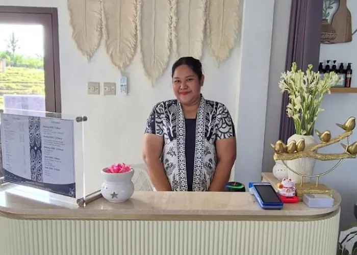 Medewi Manor Airsatang