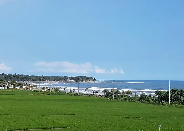 Medewi Manor 4*