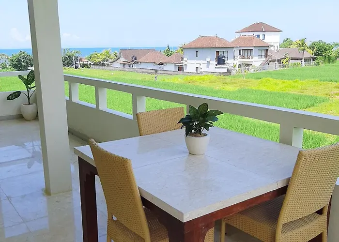 Medewi Manor アパートホテル